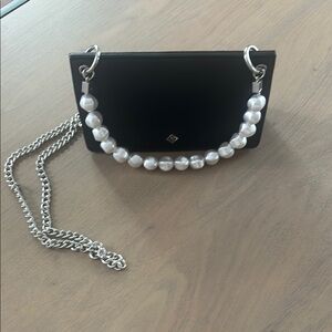 Elegant Black Pearl Chain Bag